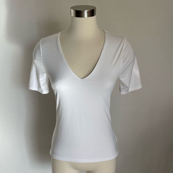 *New* V-Neck Bundle   - Picture 4 of 11